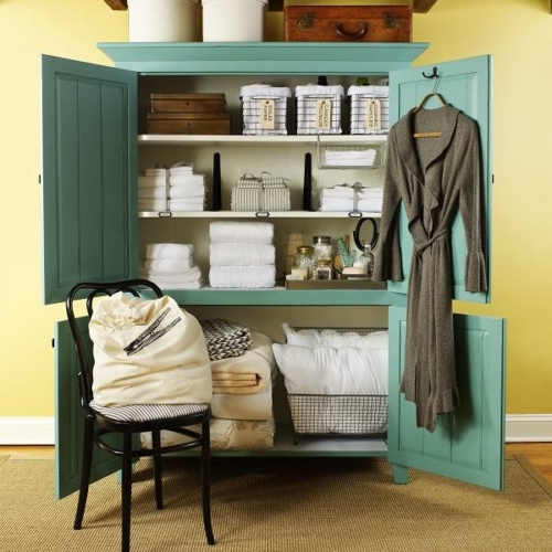 CL armoire with adjustable shelves
