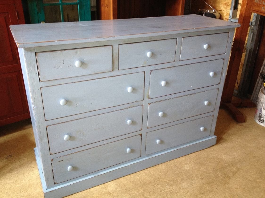 Lyons chest of drawers