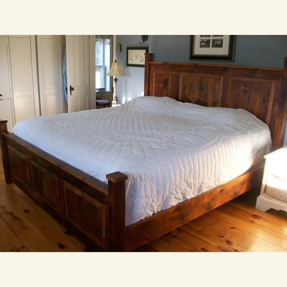 king-size-bed-set-with-Raised-panelsq