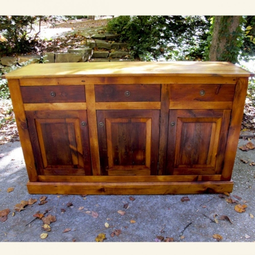 60-buffet-in-whtie-pine-tung-oil-finish-and-baseboardsq