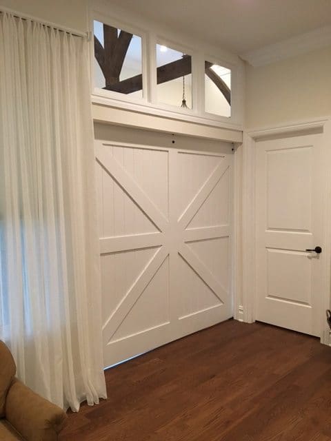 interior barn door, white barn door