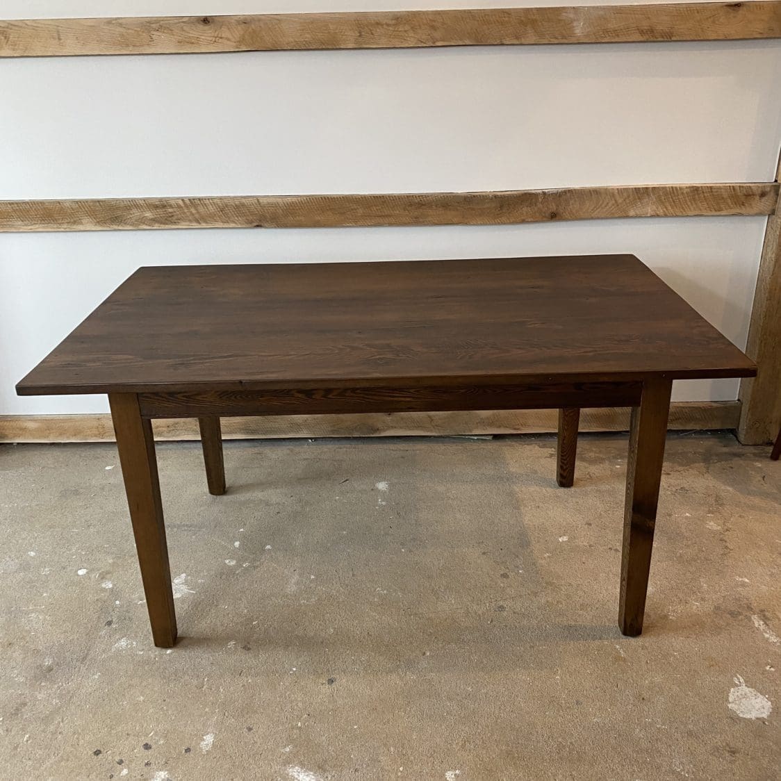 Farmhouse table with taper legs